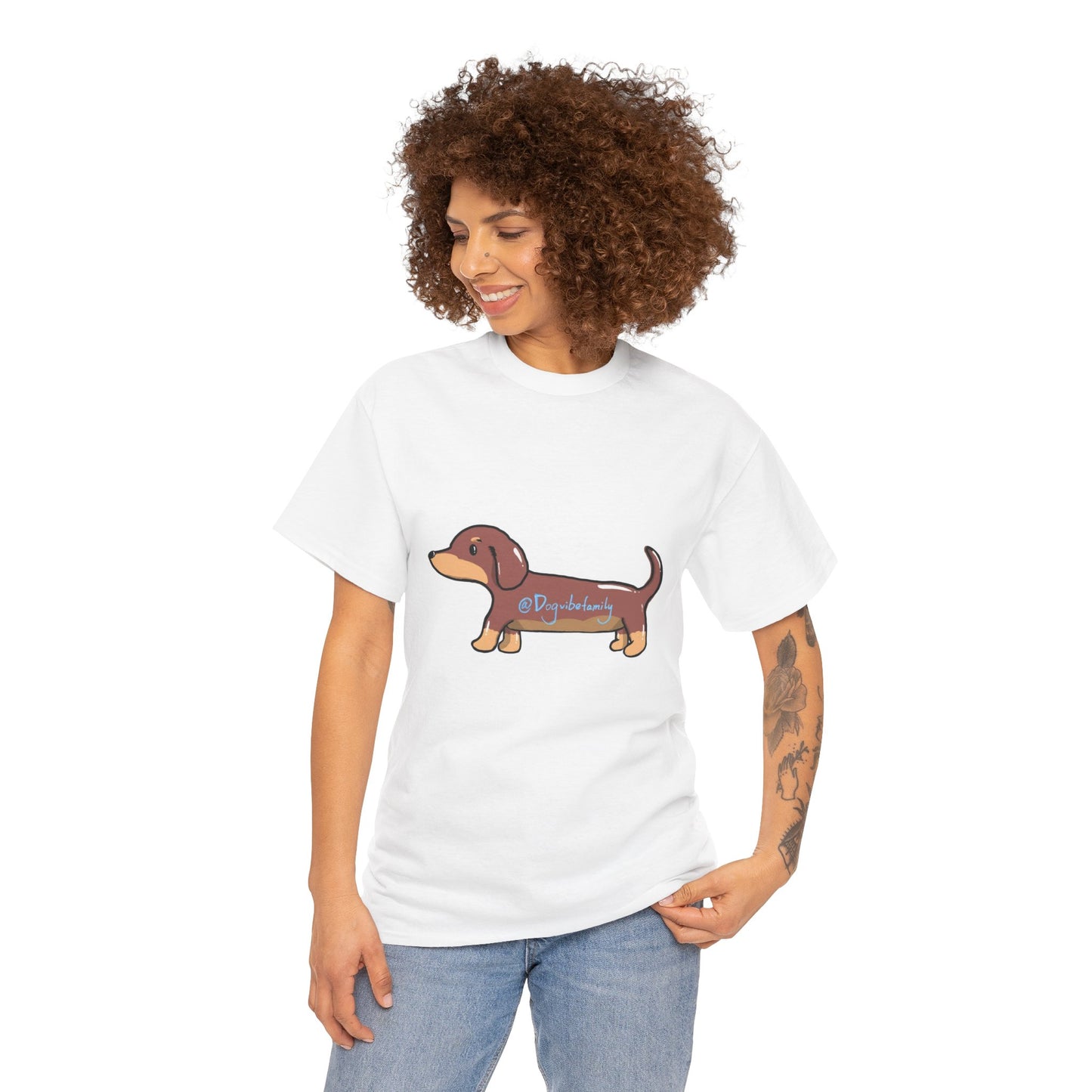 Dachshund Graphic Tee – Cute Wiener Dog / Doxie Shirt for Dog Moms & Dog Dads (Unisex Soft Cotton)